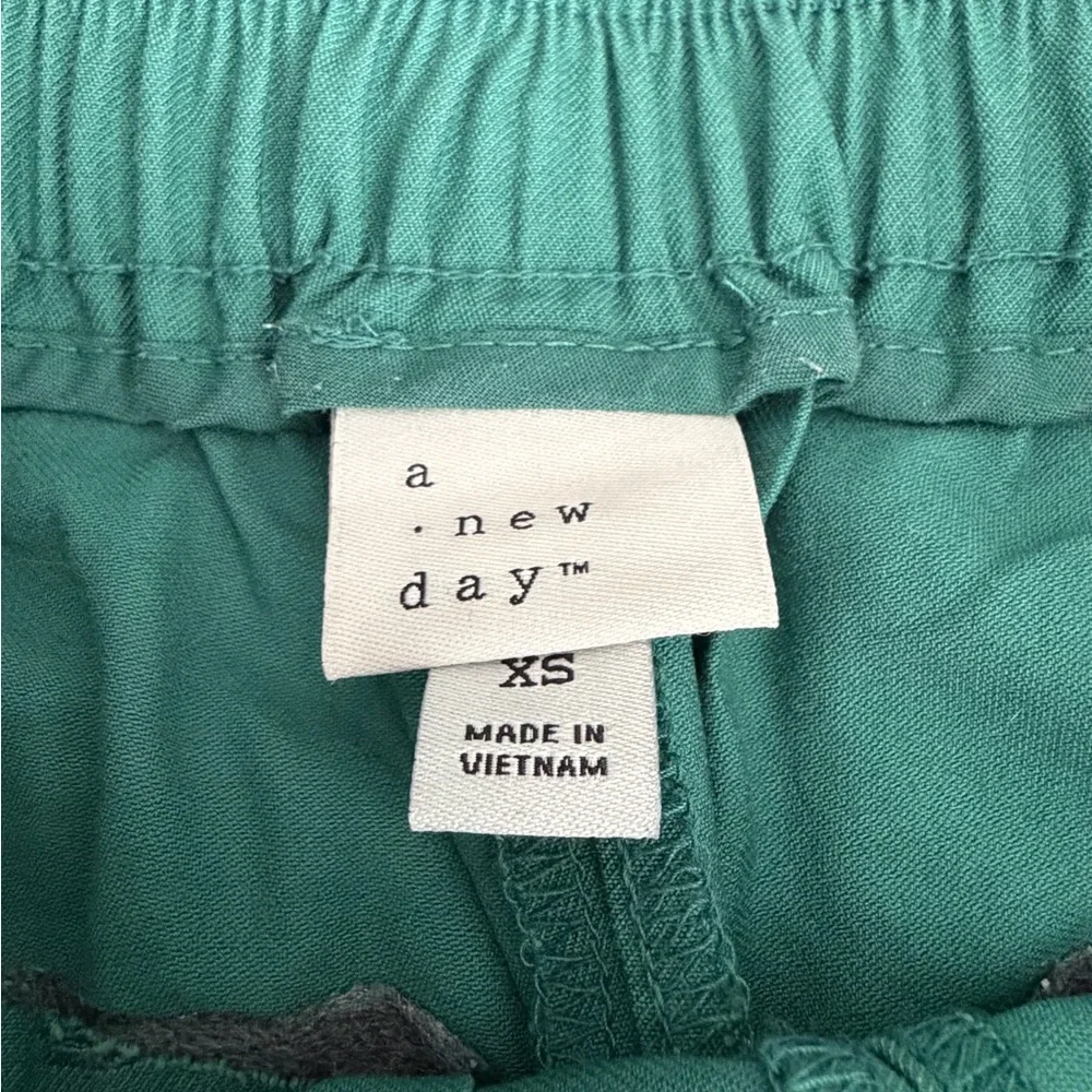 A New Day Teal Pants size XS side pockets light texture wide fitting. NWOT Olive - Picture 9 of 10